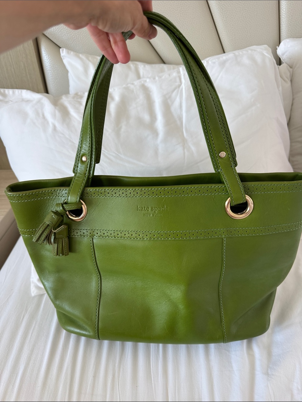 kate spade green leather tote shoulder bag purse with tassle